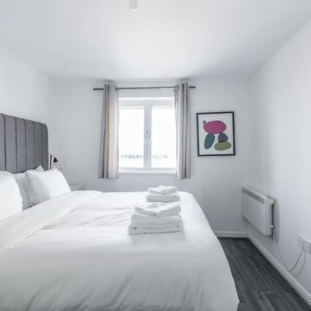 Suites By Rehoboth - Abbey Wood Station - London Zone 4 Exterior foto