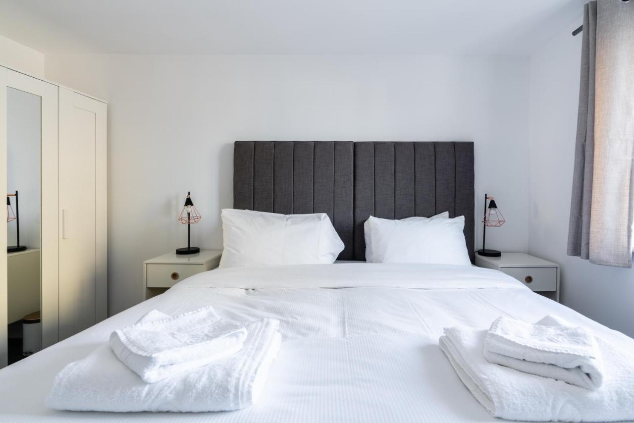 Suites By Rehoboth - Abbey Wood Station - London Zone 4 Exterior foto