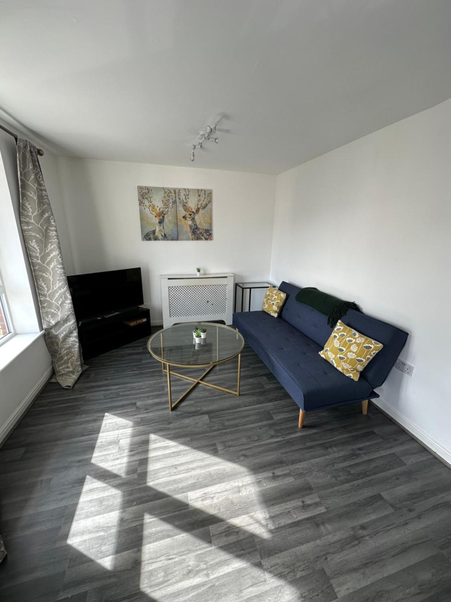 Suites By Rehoboth - Abbey Wood Station - London Zone 4 Exterior foto